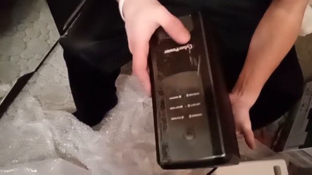 Распаковка , бесперебойника CyberPower UT1100EG 630Вт смотреть онлайн