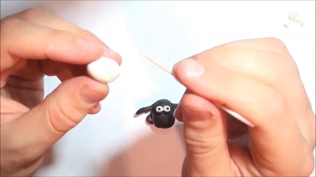 Лепим баранчика Шона из пластилина. How to make a Shaun the sheep of clay смотреть онлайн