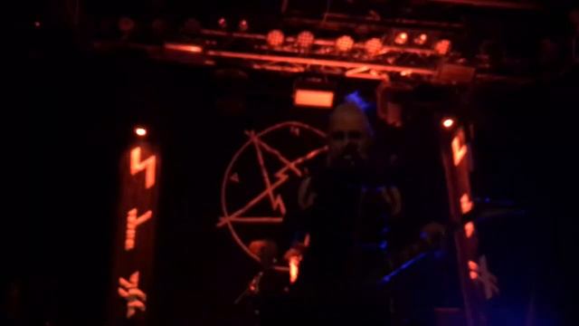 Tim Skold singing Anarchy by KMFDM смотреть онлайн