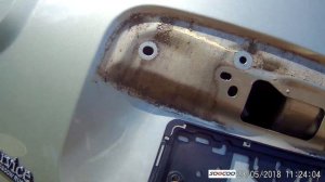 Рено Дастер, демонтаж накладке заднего фонаря рег. номера ч.2