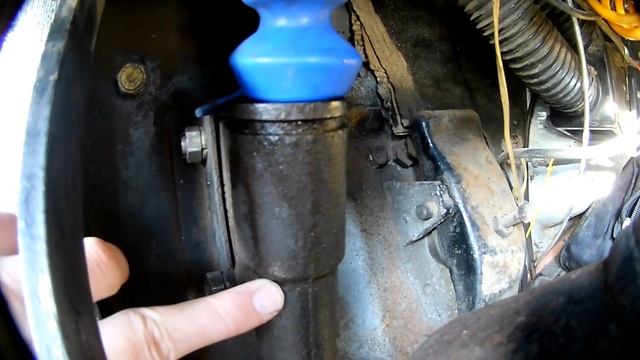 Не прокачивается сцепление на Камазе. Мягкая педаль. Одна из причин. смотреть онлайн