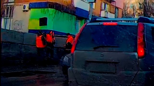 Саратов. Коммунальщики жгут (март 2017) смотреть онлайн