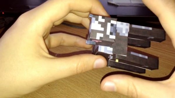 Бумажный Minecraft: Движущаяся корова [Action Figure]