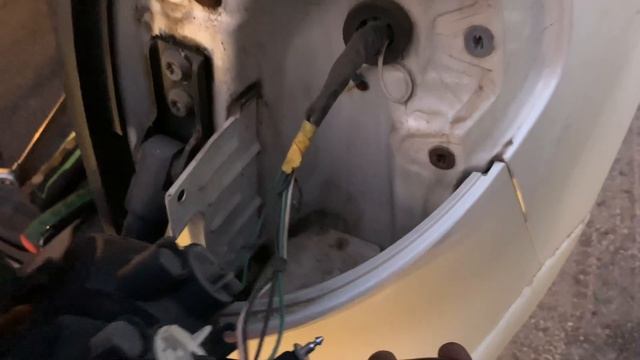 Renault KOLEOS - zamjena sijalice na zadnjem svijetlu смотреть онлайн