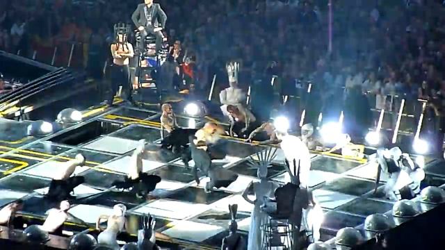 Take That - Dance Battle Jason Orange And Howard Donald @ Amsterdam Arena