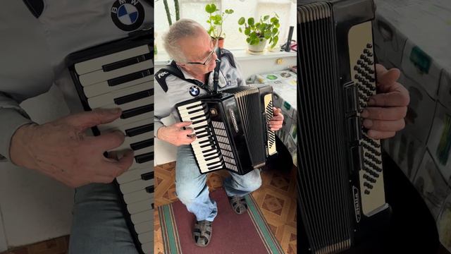 Weltmeister Stella accordion, 3/4 accordion, 80 Bass, 34 key, 3 voice, 5+3 register, New straps,SAL смотреть онлайн