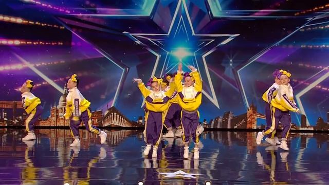Fancy a BOOGIE? NU Crew take the BGT stage by storm! | Auditions | BGT 2020 смотреть онлайн