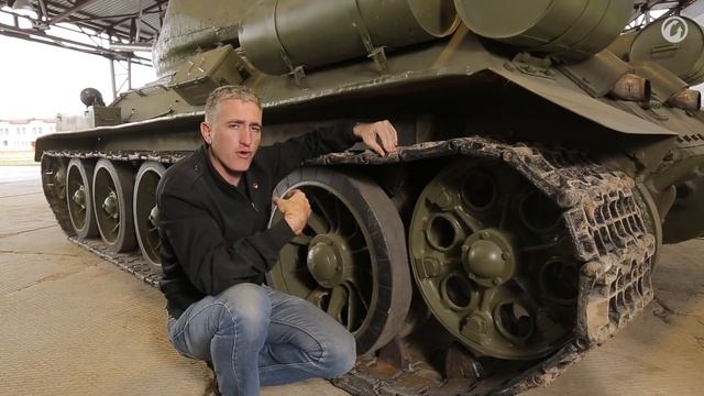 Танк Т-34-85. Заглянем в настоящий танк! Часть 1. В командирской рубке [Мир танков]