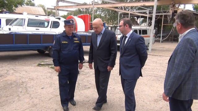 Центральную спасательную станцию посетил и.о. министра промышленности и природных ресурсов Волынский смотреть онлайн