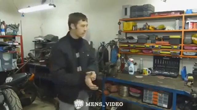 олень в гараже смотреть онлайн