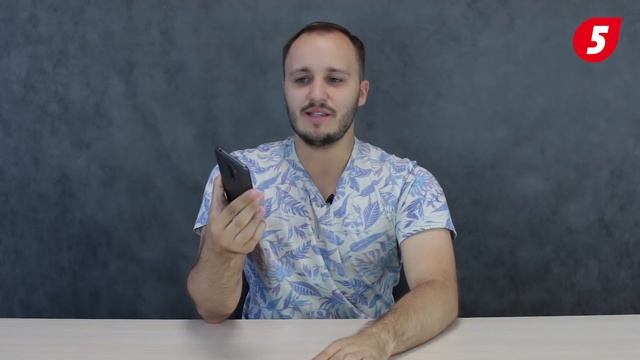 Обзор смартфона POCOPHONE F1 by XIAOMI смотреть онлайн