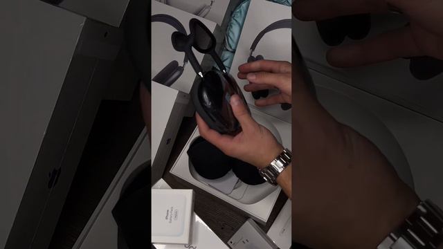 Обзор на AirPods Max (черные). Купить можно по ссылке в профиле. смотреть онлайн