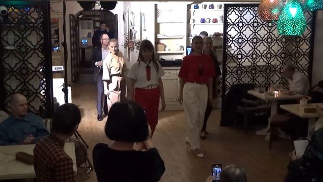 Константин Лисичкин "Любить" текст и музыка К. Лисичкин смотреть онлайн