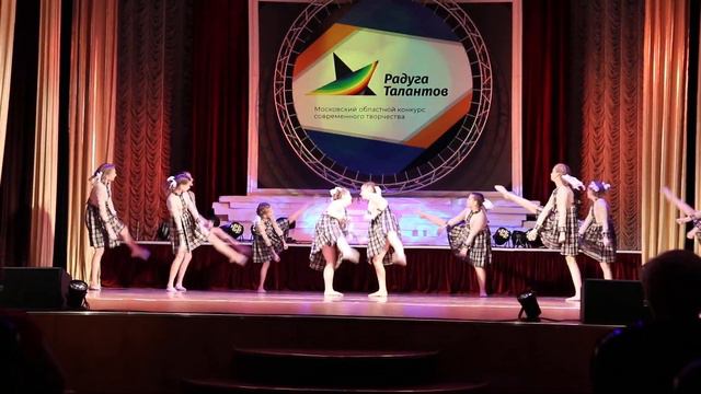 Радуга талантов. Средняя группа А. Хвостики. смотреть онлайн
