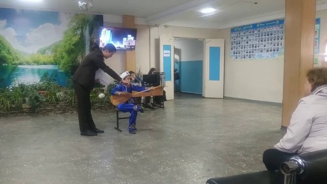 "Қазақ осы" әні сайлауда смотреть онлайн