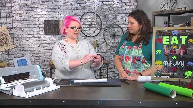 Make You Own Custom Color Vinyl Easy Hack - Space Themed DIY & Home Decor смотреть онлайн
