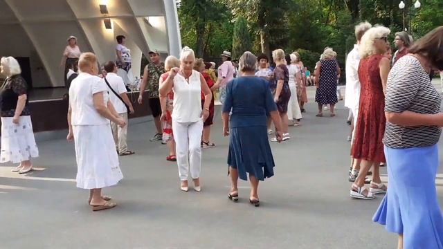 ЗАЖИГАЙ СУДЬБА ЗЕЛЁНЫЙ СВЕТ! ТАНЦЫ ХАРЬКОВ СЧАСТЛИВЫЕ МОМЕНТЫ смотреть онлайн