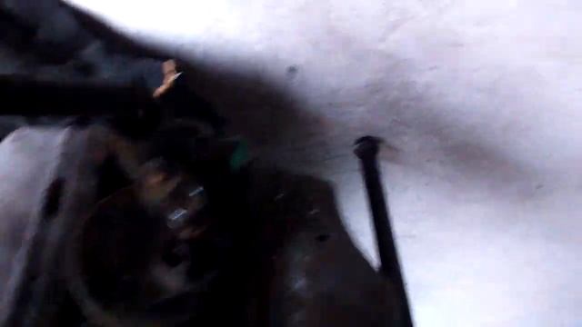 Чистка и смазка суппорта и замена колодок Kia Rio смотреть онлайн