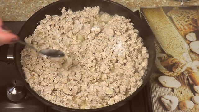 Капустная запеканка с фаршем. // Cabbage casserole with minced meat. смотреть онлайн
