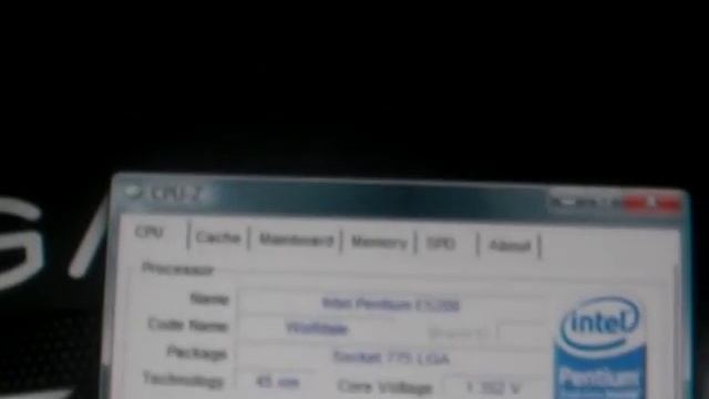 Overclocked intel pentium dual core E5200 @ 3.7 gig смотреть онлайн