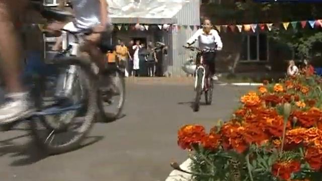 Красноярцы подарили первый велосипед участнику #СЕРДЦЕКИЛОМЕТРЫ смотреть онлайн