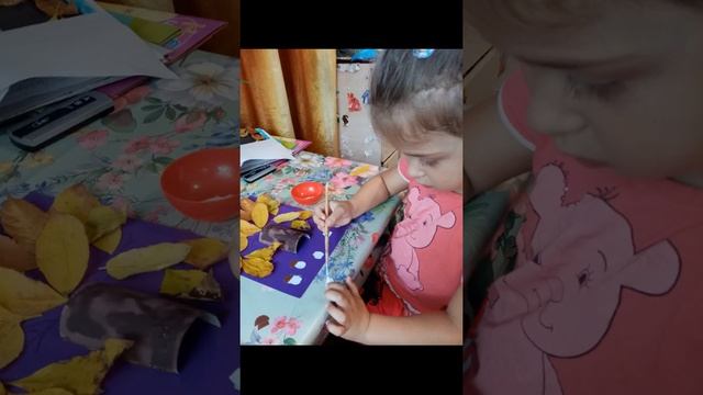 Осень, поделка дерево, творчество, работа с детьми, чем занять детей на карантине, поделка в сад смотреть онлайн