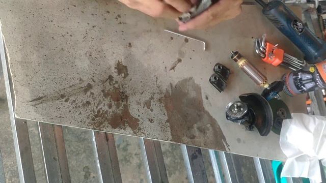 Bosch Angle Grinder repair & how to grease it смотреть онлайн