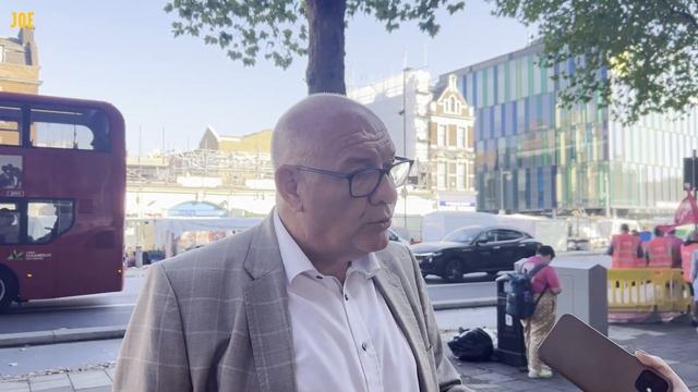 Union boss rips apart Royal Mail hypocrisy смотреть онлайн
