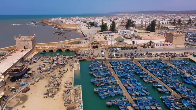 DR STONE - Essaouira vue du ciel par Drone 4K смотреть онлайн