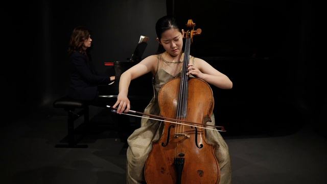 Tchaikovsky Variations on a Rococo Theme, Op. 33 - Evelyn Joung смотреть онлайн