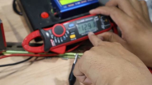 Review Tang Ampere UNI-T UT210E Lengkap UNI T pro version mini tang amper смотреть онлайн