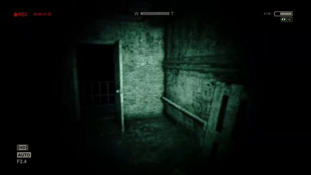 Встреча в дурке (Outlast) смотреть онлайн
