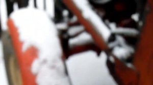 Как установлена полевая доска на корпусе плуга Л- 101.