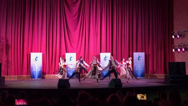 Сербский танец. Ансамбль Веснушки смотреть онлайн