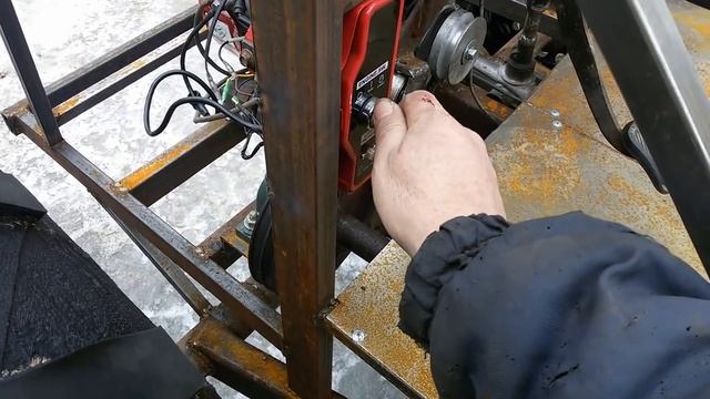 Вездеход на пневматиках Нашёл искру смотреть онлайн