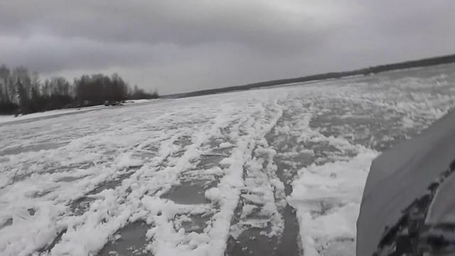 Аэролодка Выдра700 старт по шуге смотреть онлайн
