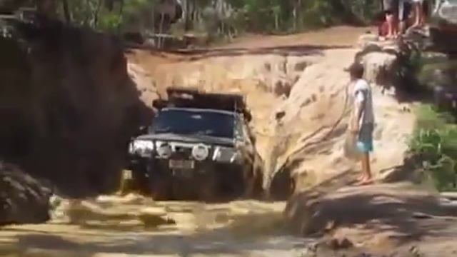 Авто видео приколы куда они едут! смотреть онлайн