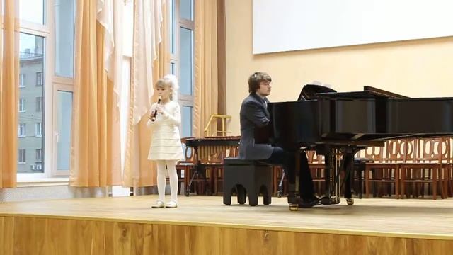 Малахова Валерия блок-флейта "Слеза" и "Хоровод" смотреть онлайн