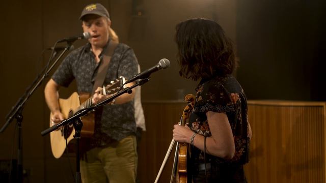 Jason Isbell performs in the Forum at MPR (Live at The Current) смотреть онлайн