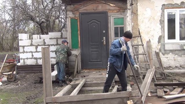 сломали крыльцо, а там.....наш дом в деревне смотреть онлайн