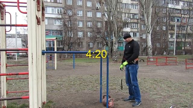 Челлендж. Отжимания на брусьях с дополнительным весом 40кг на 50 повторений. 50 Dips with 40kg смотреть онлайн