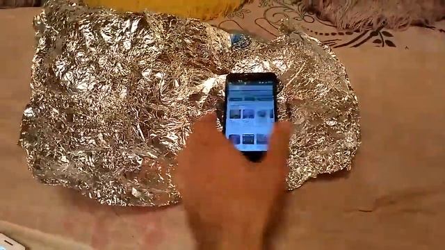 Эксперимент ЧТО БУДЕТ ЕСЛИ ТЕЛЕФОН ЗАВЕРНУТЬ В ФОЛЬГУ смотреть онлайн