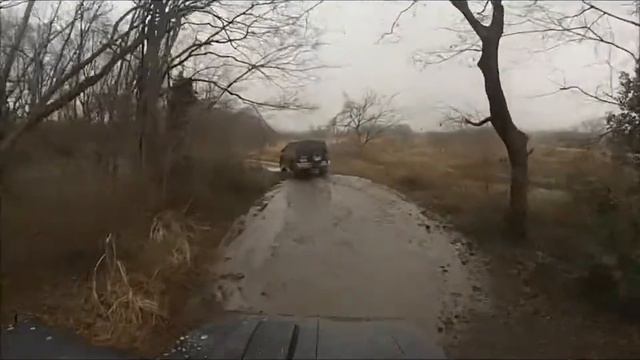 4 wheeling Mitsubishi Pajero Adventures смотреть онлайн
