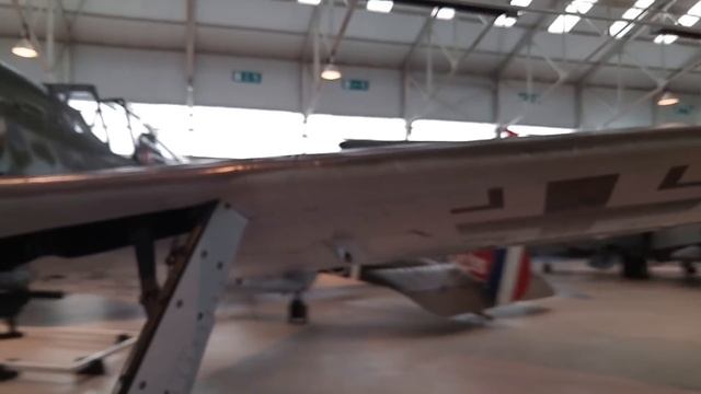 Клешнерукие в Royal Air Force Museum Cosford смотреть онлайн