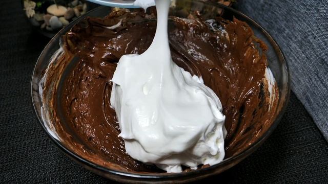 Chocoholic's Dream: Flourless Chocolate Pie Bliss смотреть онлайн