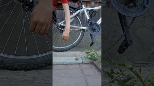 от чего может не крутится педали на скоростном велике