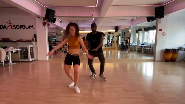 Dancehall choreo by Melek (Jay Sean - Ride it) dance with Zaggazo смотреть онлайн