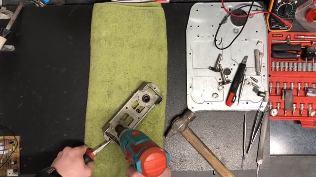 Ремонт ведёрки от Хлебопечки Moulinex, замена втулки и сальники.