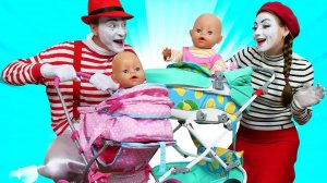 Смешные видео с БЕБИ БОН - Игры гонки на колясках с Baby Born! - Как Мама игры в видео куклы