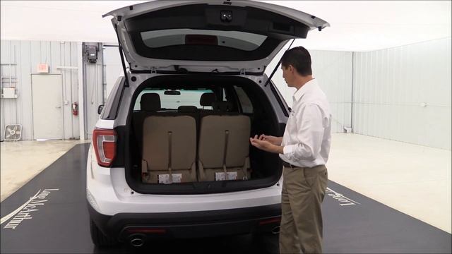 2017 Ford Explorer Base - Standard and Optional Equipment смотреть онлайн
